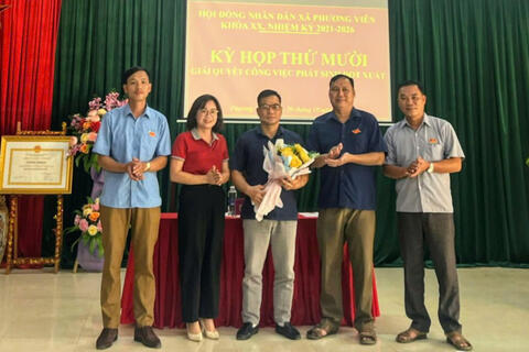 HĐND XÃ PHƯƠNG VIÊN BẦU KIỆN TOÀN CHỨC DANH CHỦ TỊCH UBND XÃ (KHÓA XX) NHIỆM KỲ 2021-2026